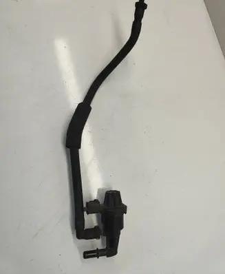 Ford Mustang V Vacuum valve 7U5Z-9C915-F PA66GF33 7U5Z9C915F