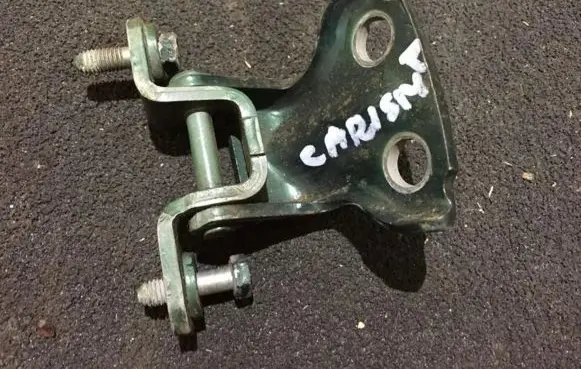 Mitsubishi Carisma Front door upper hinge