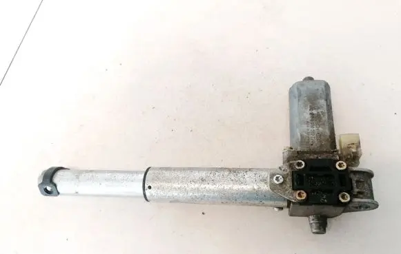 BMW 5 E60 E61 Seat adjustment motor 0390203230