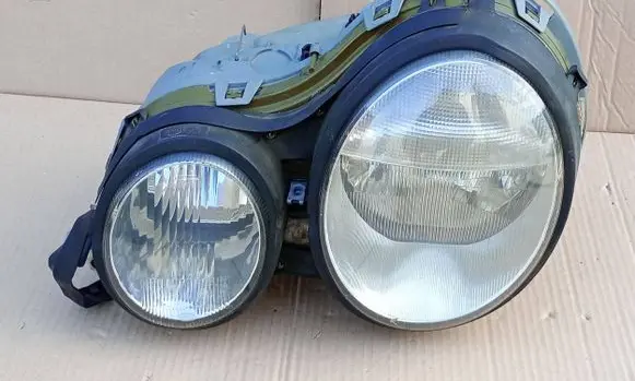 Mercedes-Benz E W210 Headlight/headlamp 14431500