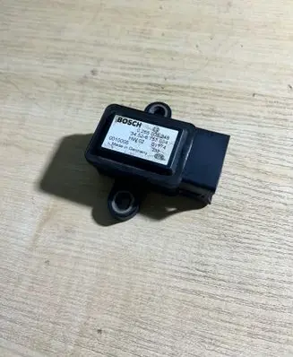 BMW 5 E39 ESP acceleration yaw rate sensor 0265005248