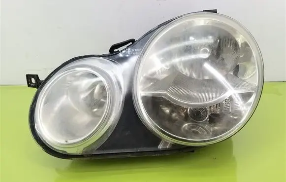 Volkswagen Polo Headlight/headlamp 