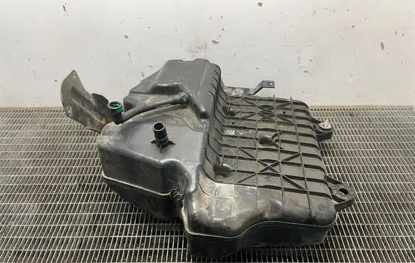 Mercedes-Benz C W205 AdBlue liquid reservoir A2054705602