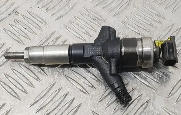 Subaru Outback Fuel injector 16613AA020 03K04650
