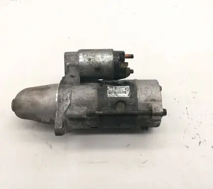 Subaru Outback Starter motor M002T89071