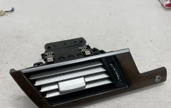 Mercedes-Benz E W212 Dashboard air vent grill cover trim A2128300154
