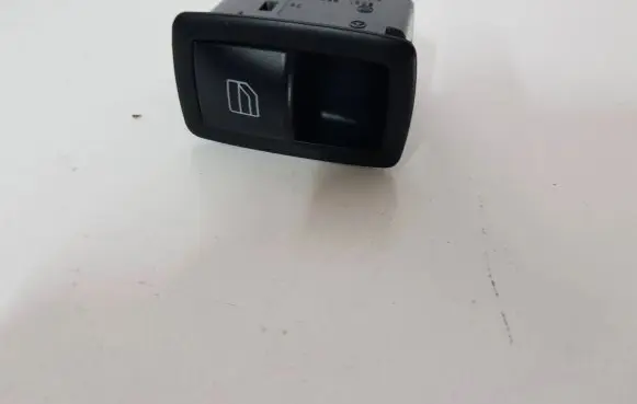 Mercedes-Benz R W251 Electric window control switch A2518200510 03128450 9051679300