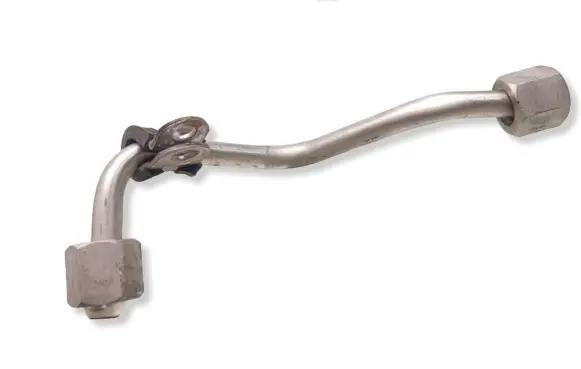 Volkswagen Jetta VI Fuel injector supply line/pipe 06K127501J