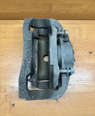 BMW 7 F01 F02 F03 F04 Front brake caliper BMW6036