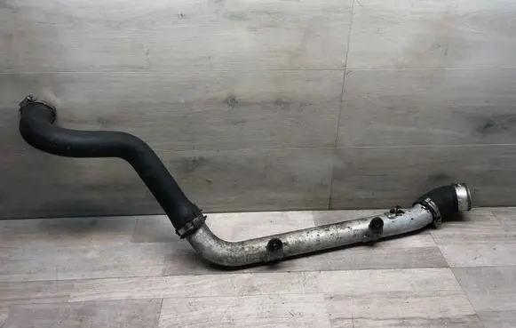 Intercooler hose/pipe