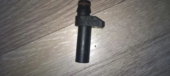 Mercedes-Benz C W202 Crankshaft position sensor 0281002124
