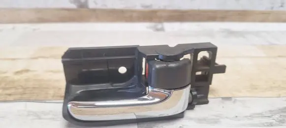 Toyota Corolla Verso E121 Rear door interior handle