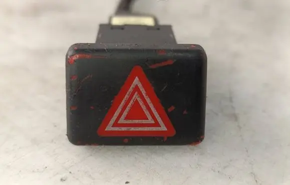 Audi A4 S4 B7 8E 8H Hazard light switch 8E0941509