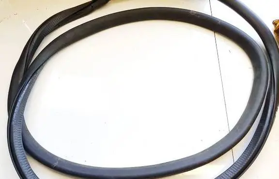 Volkswagen PASSAT B7 Rubber seal front coupe door 3C4867911B