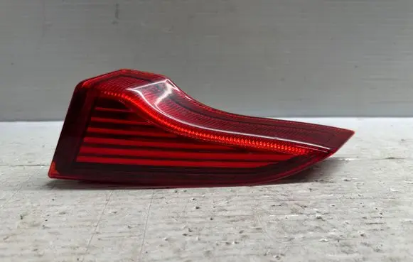 Volvo C70 Tailgate rear/tail lights