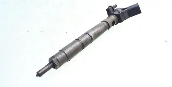 Audi A6 S6 C6 4F Fuel injector 059130277AB 050526