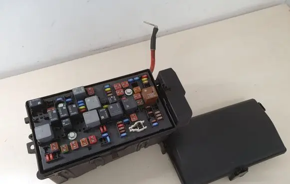Opel Insignia A Fuse box set 13222782 13345497