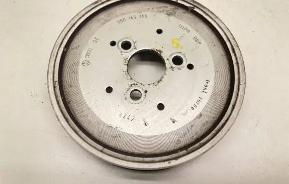 Audi A6 S6 C6 4F Power steering pump pulley 06C145255