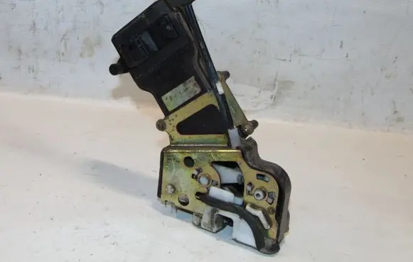Mazda 6 Rear door lock GJ6A72310G