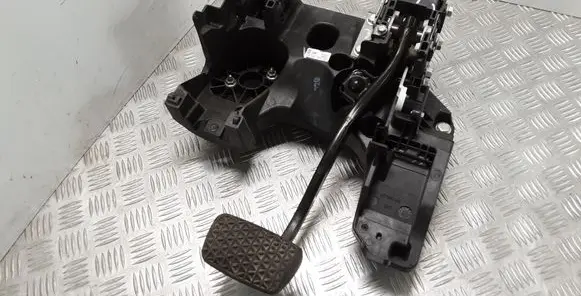 Opel Insignia A Brake pedal 20995742