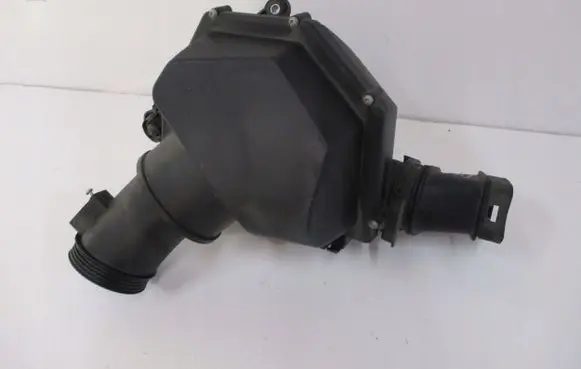 BMW 6 F06 Gran coupe Air filter box 7843291