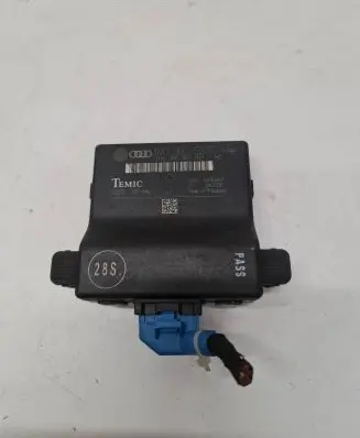 Skoda Octavia Mk2 (1Z) Gateway control module 1K0907530F 1K0907951 03251F74N