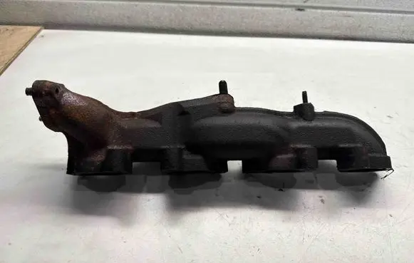 Mazda 5 Exhaust manifold