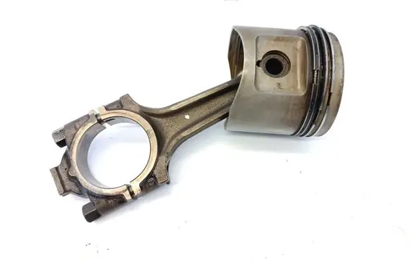 BMW 3 E30 Piston with connecting rod