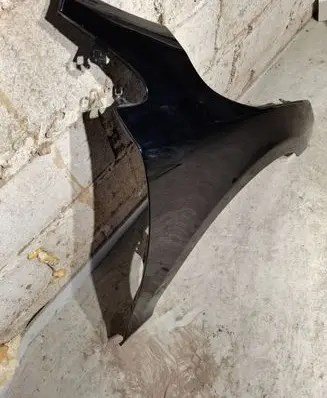 Volvo V40 Fender 0K0109601
