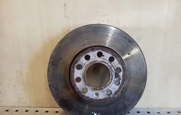 Volkswagen Golf VI Front brake disc