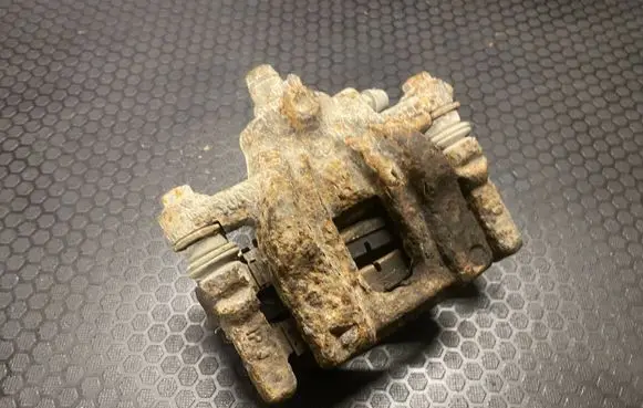 Rear brake caliper