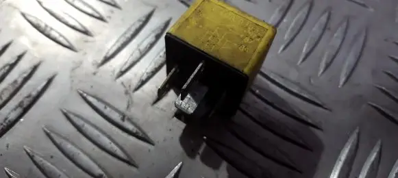 Renault Laguna I Other relay 7700844253