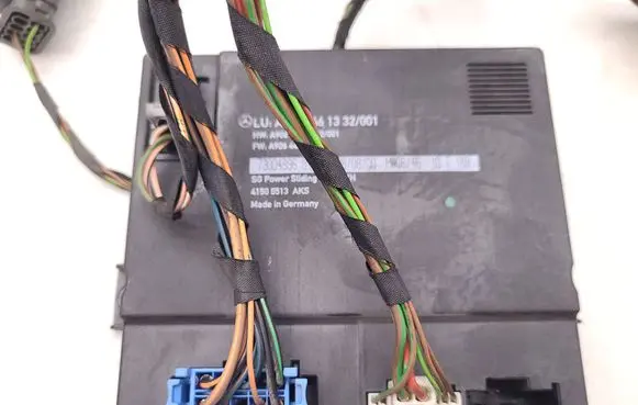 Mercedes-Benz Sprinter W906 Door control unit/module A9064461332 A9064460932 A9064480332