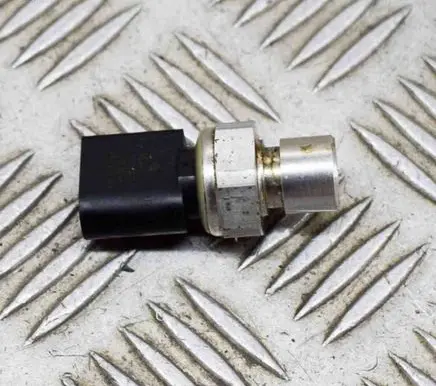 Volkswagen Golf VIII Air conditioning (A/C) pressure sensor 5Q0959126A
