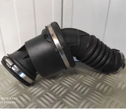 Opel Astra J Air intake hose/pipe 13399811