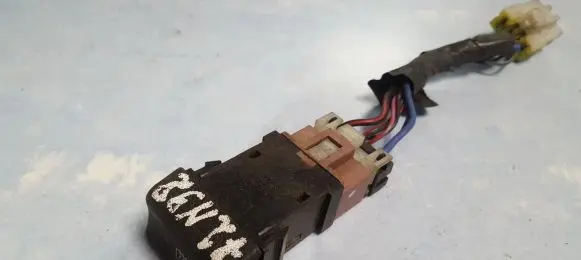Nissan Sunny Hazard light switch