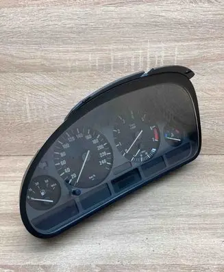 BMW 5 E39 Speedometer (instrument cluster) 8375900 110008735