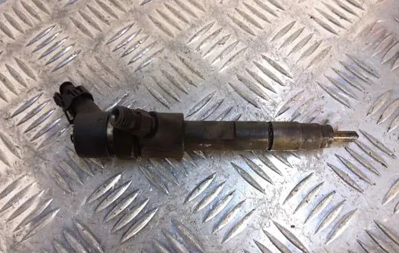 Volvo S40, V40 Fuel injector 0445110021