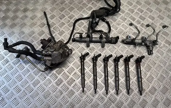 Audi A4 S4 B8 8K Fuel injection system set 0445117022 059130277CD 059130755CB