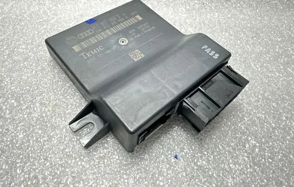 Audi A6 S6 C6 4F Gateway control module 4F0907468D 4F0910468A