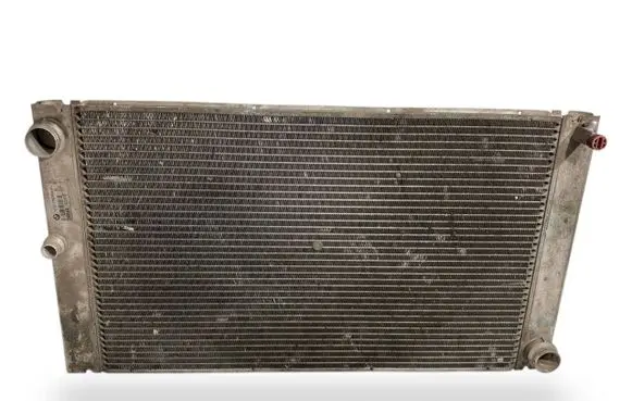 BMW 5 E60 E61 Coolant radiator 7792832 17117792832