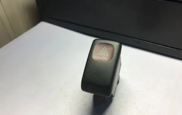 Volkswagen Golf II Hazard light switch 191953235
