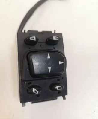 Mercedes-Benz S W220 Wing mirror switch 2208211651