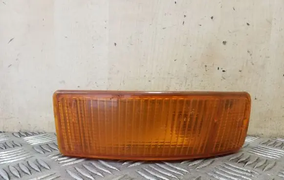 Audi 80 90 S2 B4 Front indicator light 8A0953049