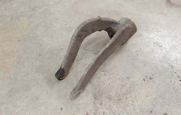 BMW X5 E70 Lower shock absorber bracket 