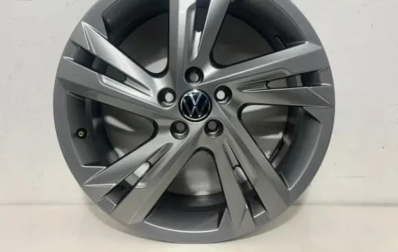 Volkswagen Taigo R17 alloy rim 2G7601025E