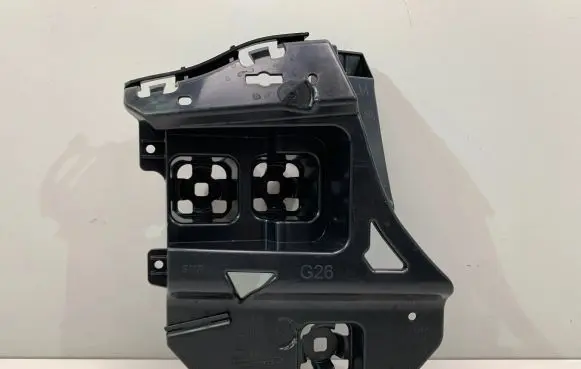 BMW 4 G22 G23 G24 G26 Bumper support mounting bracket corner 8737093