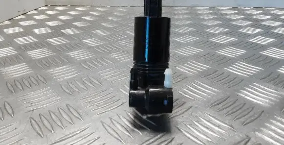 Volvo V40 Windscreen/windshield washer pump 307755 170324C