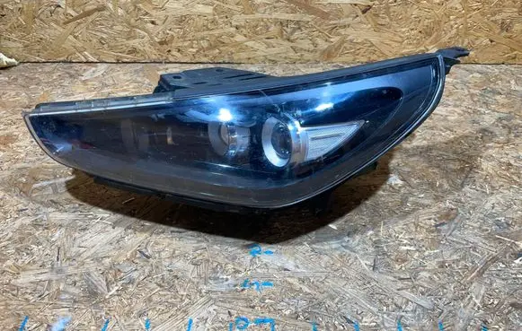 Hyundai i30 Headlight/headlamp 92101-S0100 S2511C003-M