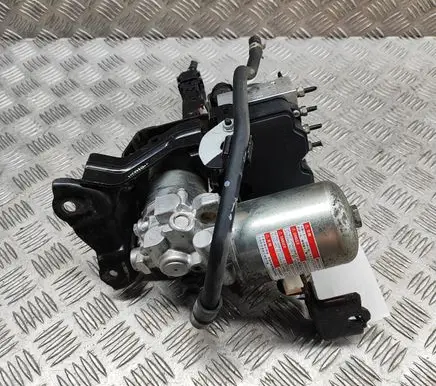 Toyota Prius (XW50) Brake booster 4451047070 11304041030